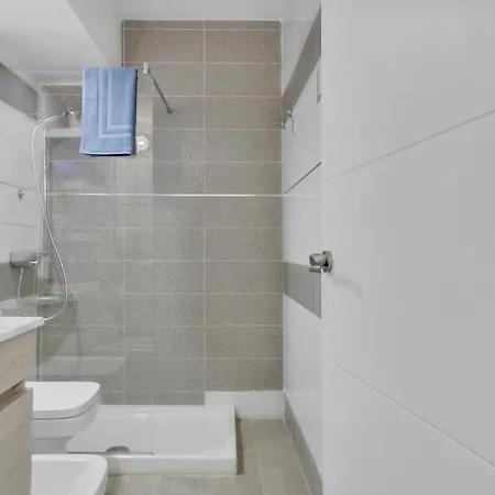 Ponderosa With Ocean View Apartman